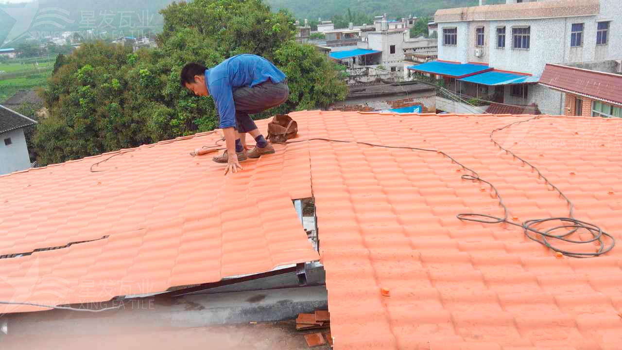 广州屋顶铺设安装合成树脂瓦时，牢牢记住这3点，就不怕屋顶出问题！