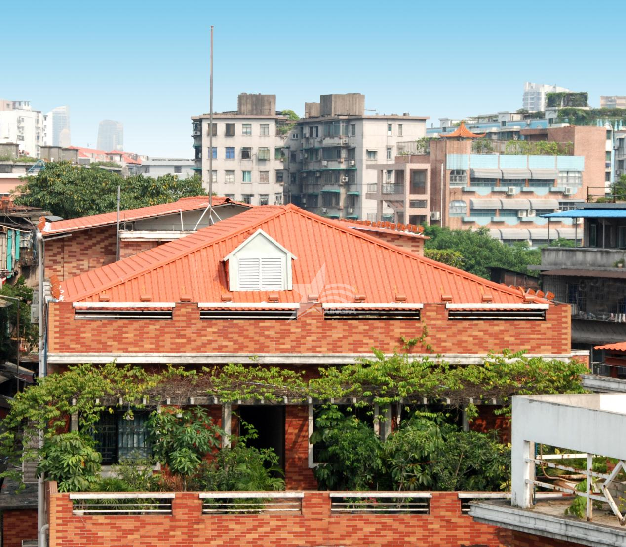 广州新农村建房：琉璃瓦与合成树脂瓦对比，何者更适合？